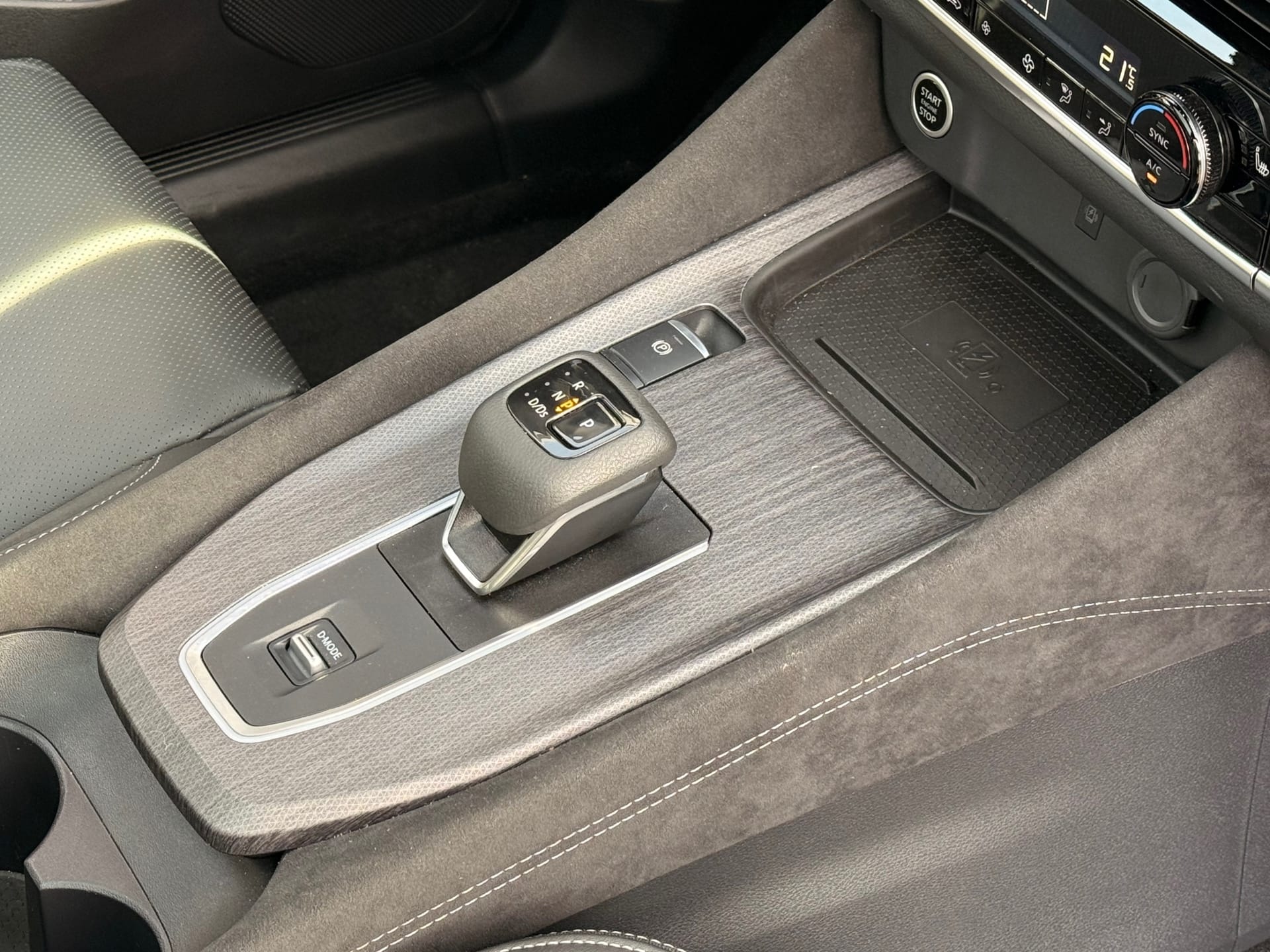 Nissan QASHQAI 1.3 MHEV Xtronic Tekna Plus I Massage I H.U.D I BOSE I Matrix Led afbeelding 15