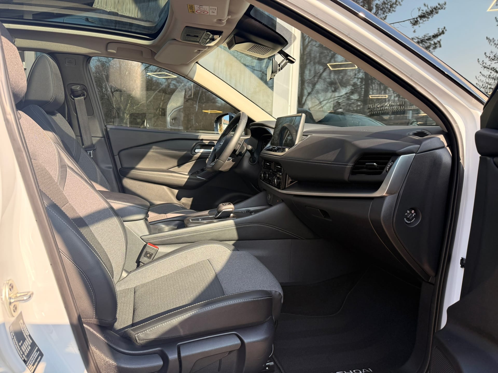 Nissan QASHQAI 1.3 MHEV Xtronic Premium l H.U.D l 360 l Pano l Parelmoer lak afbeelding 4