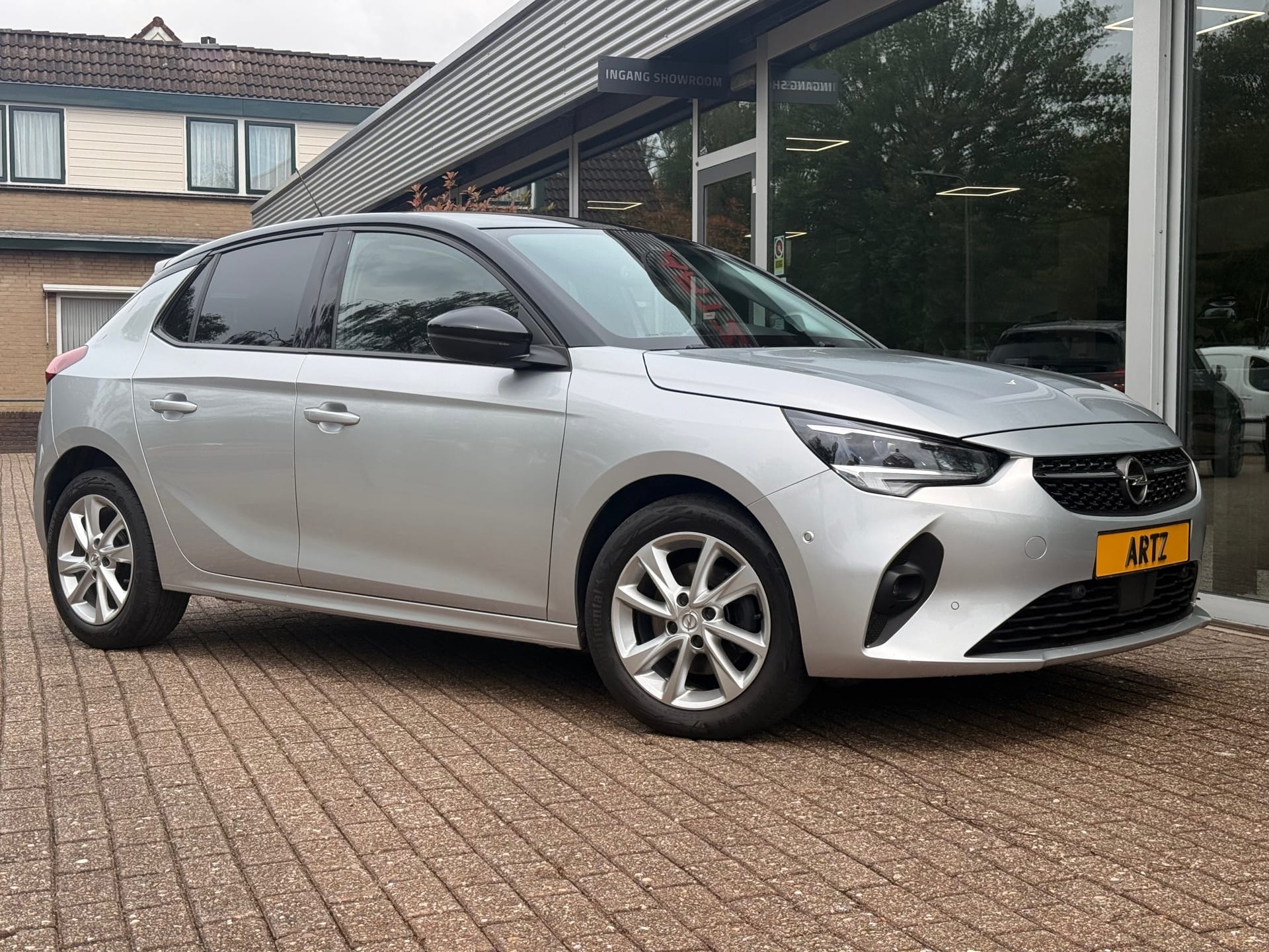 Opel Corsa 1.2 Elegance 100 PK l LED l Blind-Spot l Carplay l Winter pack afbeelding 6