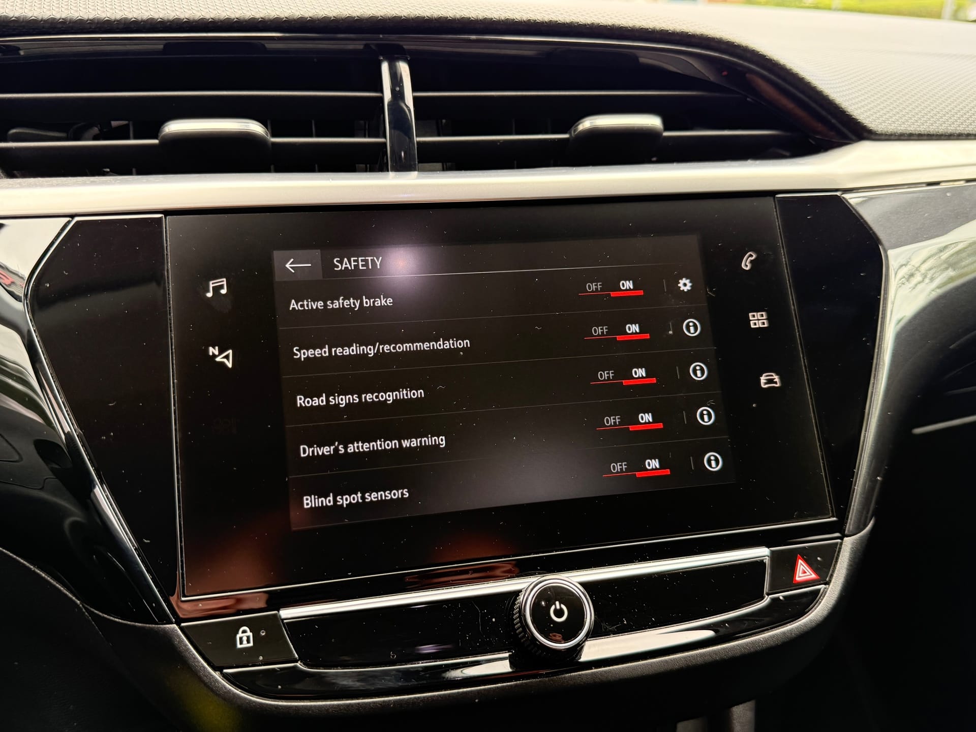 Opel Corsa 1.2 Elegance 100 PK l LED l Blind-Spot l Carplay l Winter pack afbeelding 18