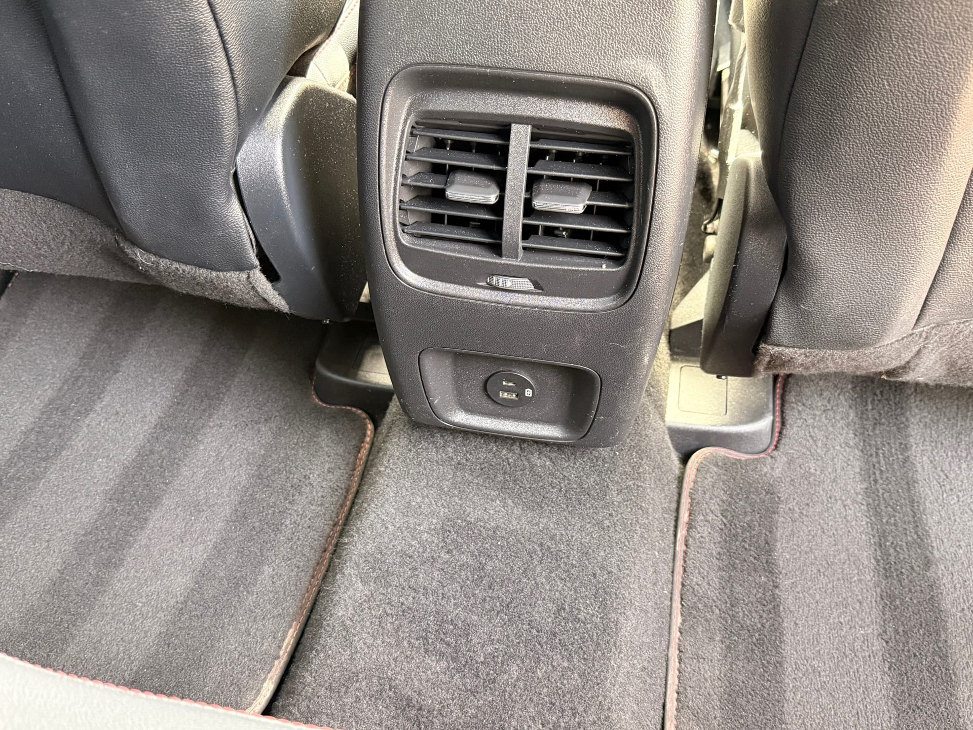 Ford Kuga 2.5 PHEV 225 ST-line X l B&O l LED l Winterpack afbeelding 10
