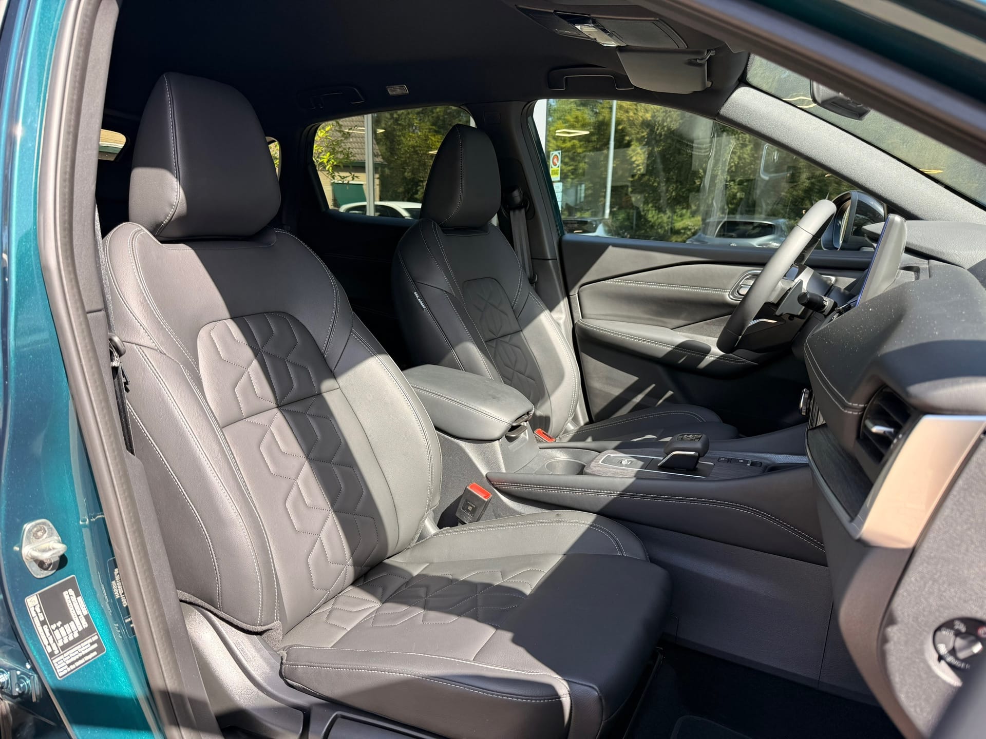 Nissan QASHQAI 1.3 MHEV Xtronic Tekna | Leder + Memory | H.U.D | 360° afbeelding 9