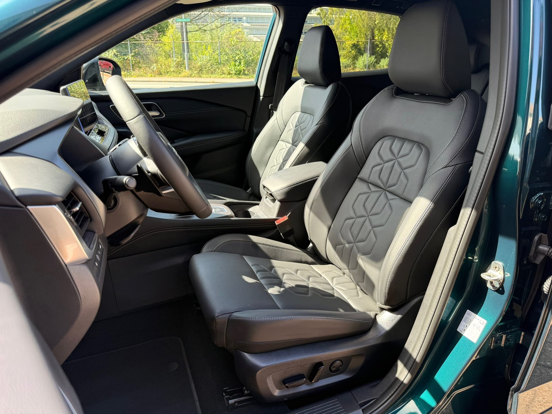 Nissan QASHQAI 1.3 MHEV Xtronic Tekna | Leder + Memory | H.U.D | 360° afbeelding 16